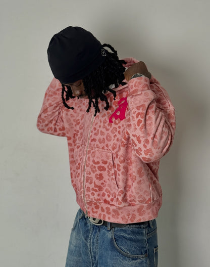 𝑷𝑰𝑵𝑲 𝑳𝑬𝑶𝑷𝑨𝑹𝑫 𝑯𝑶𝑶𝑫𝑰𝑬